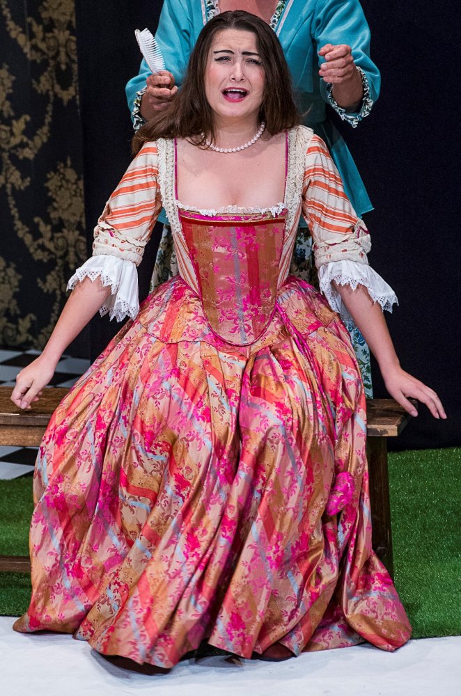LOCATION DE ROBES XVII XVIIIeme siecle style Louis XIV Louis XV Marie Antoinette Compagnie Interlude