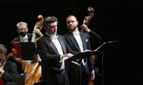 Location de costumes pour l'orchestre au Festival d'Art Lyrique d'Aix en Provence