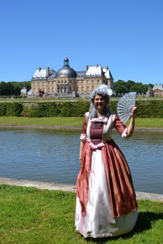 Location de robe Grand Siècle pour Vaux-Le-Vicomte