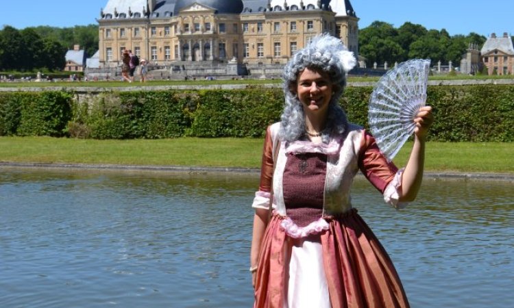 LOCATION DE COSTUMES LOUIS XV-LOUIS XVI A AVIGNON ET AIX EN PROVENCE