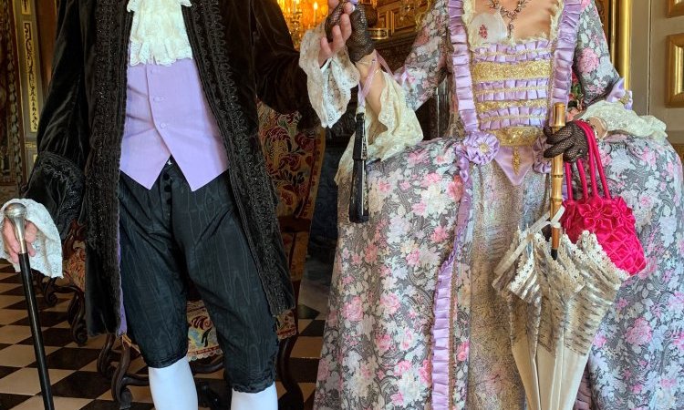 LOCATION DE COSTUMES LOUIS XV-LOUIS XVI A AVIGNON ET AIX EN PROVENCE