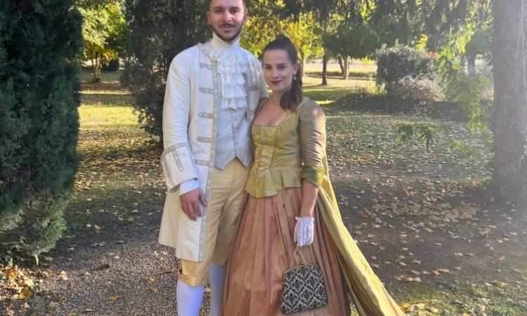 LOCATION DE COSTUMES LOUIS XV-LOUIS XVI A AVIGNON ET AIX EN PROVENCE